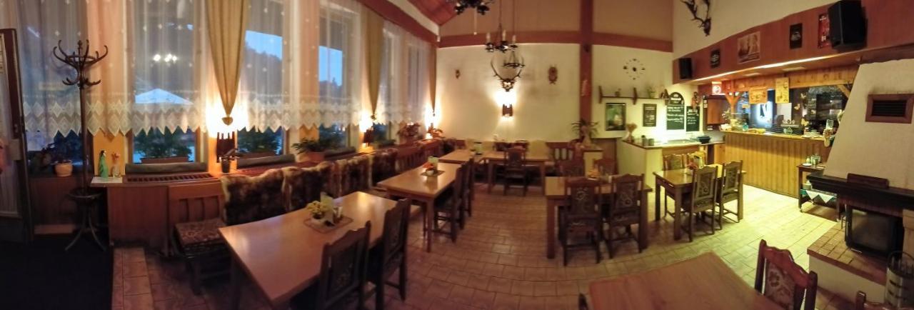 Rodinny "Hotel U Mustku" Desná Exteriör bild