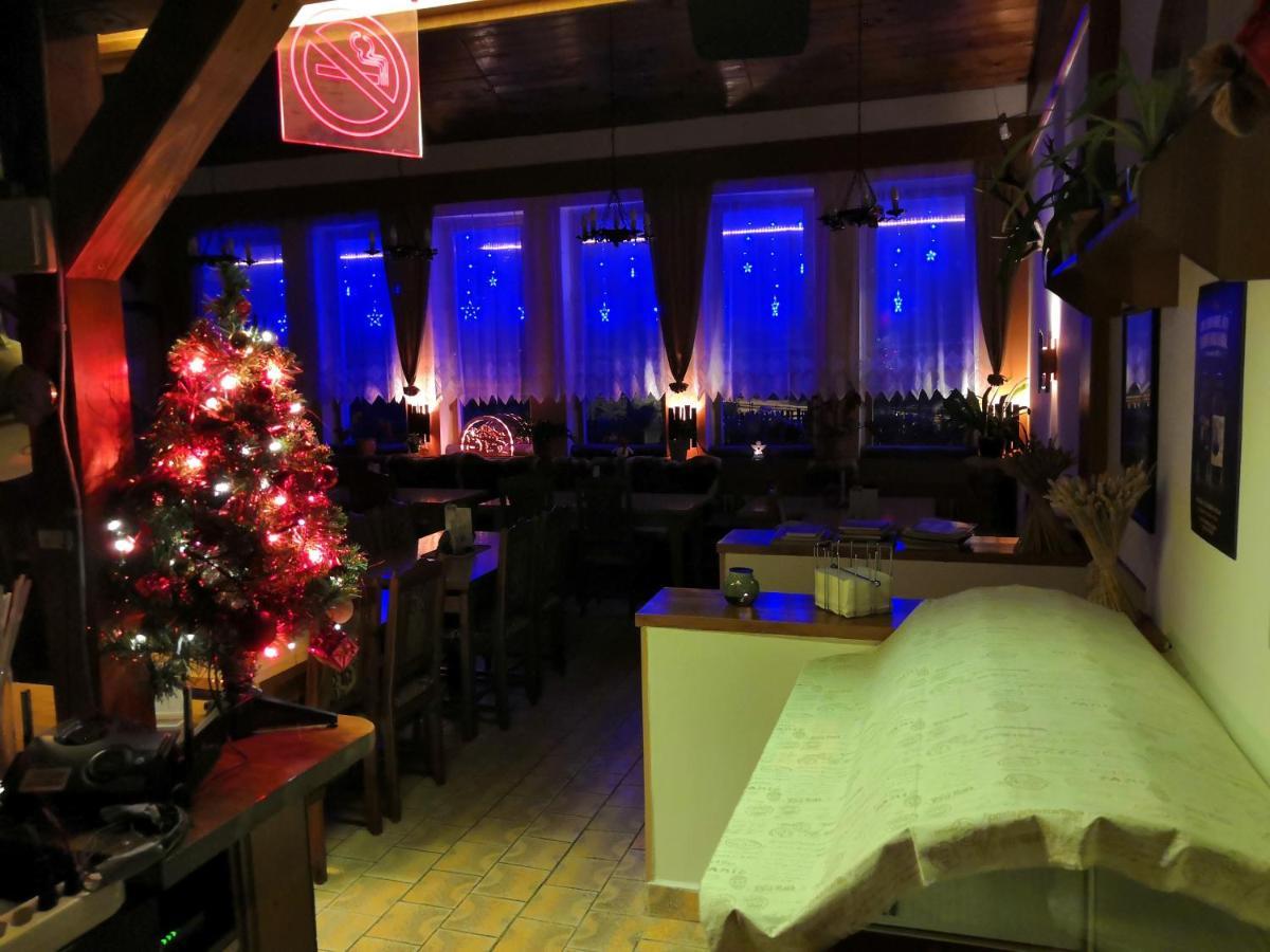 Rodinny "Hotel U Mustku" Desná Exteriör bild